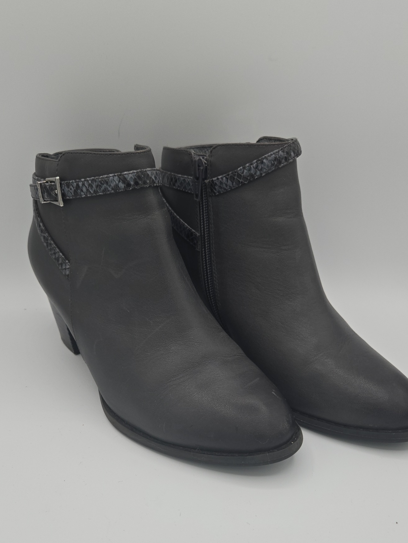 Vionic Upton Grey Ankle Boot